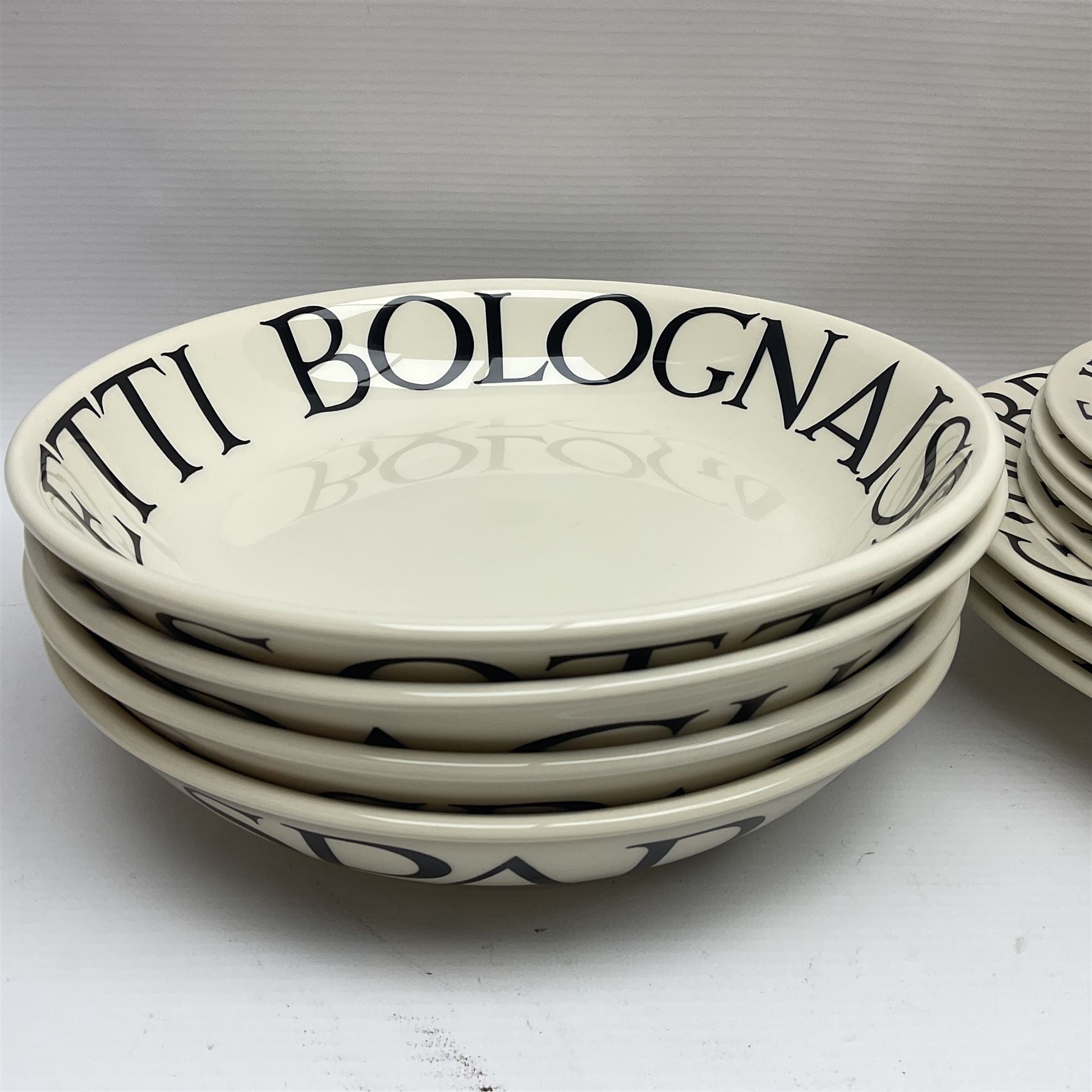 Emma Bridgewater part dinner service in Black Toast pattern, including six dinner plates, eight pasta plates in two sizes, ten side plates etc (31)