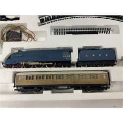 Hornby '00' gauge - The Blue Streak train set with Class A4 4-6-2 locomotive 'Sir Nigel Gresley' with tender, three teak effect coaches, track and controller; boxed