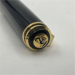 Pelikan M800 Souveran fountain pen, the green and black striped barrel with gilt beak shaped clip and double cap band with gold bi-colour nib stamped 18C-750, L13.5cm