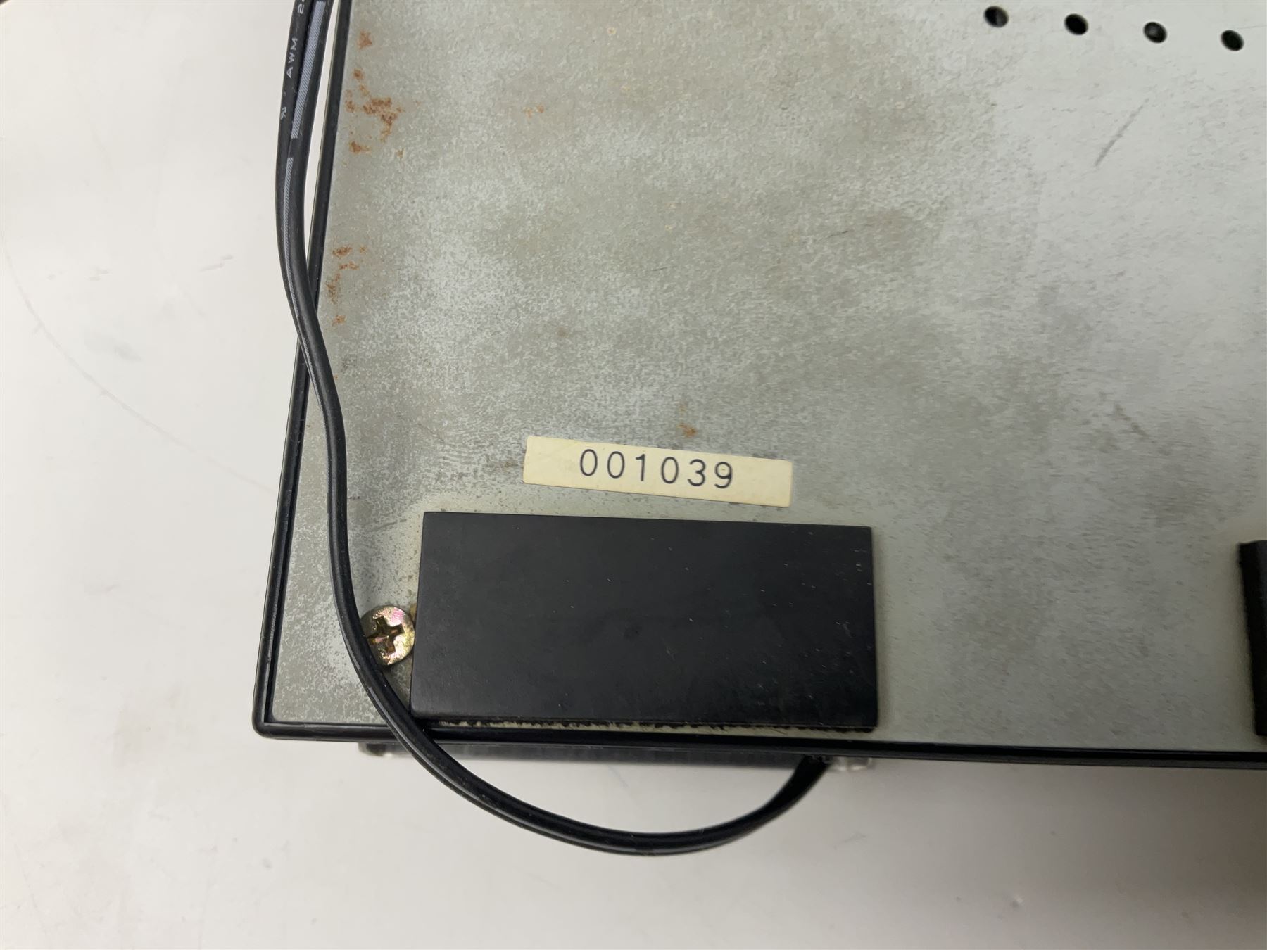 Zoom GFX-4 Guitar Effects processor; quantity of assorted cables; tremolo arms; plectrum wallet; Steepletone SMH10 earphones etc