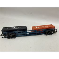 Hornby/Tri-Ang ‘00’ gauge - eight various coaches and eighteen goods wagons; all unboxed (26)