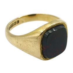 9ct gold bloodstone signet ring, Birmingham 1957