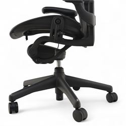 Herman Miller - Aeron office chair, graphite frame with tensioned Pellicle mesh seat and back, fitted with adjustable arm pads, tilt and height mechanisms, on five star castor base