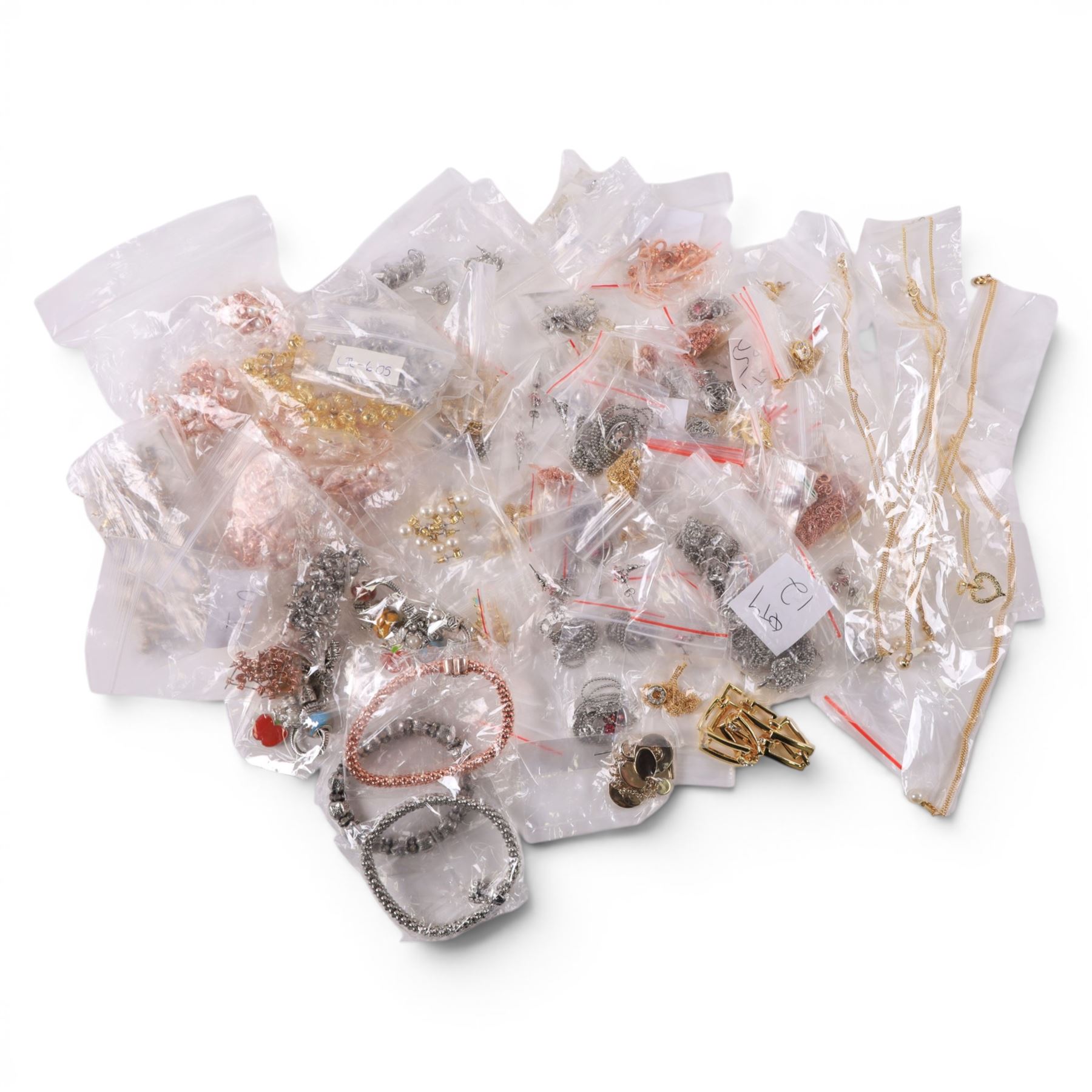 Quantity of costume jewellery, including stud earrings, pendant necklaces, bracelets and bangles etc