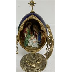 House of Faberge 'A King is Born' collector egg, Franklin Mint, together with with two tea jars, a ginger jar and four hand painted glasses etc 