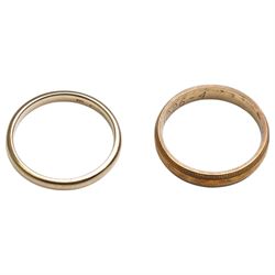 Two 9ct gold wedding bands