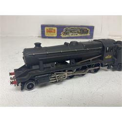 Hornby Dublo - 3-rail Class 8F 2-8-0 freight locomotive no.48158 with tender, Duchess Class 4-6-2 ‘Duchess of Montrose’ locomotive no.46232, Class 4MT Standard Tank 2-6-4 locomotive no.80054, all in original boxes; and Class N2 0-6-2 Tank locomotive no.69567, without box (4) 