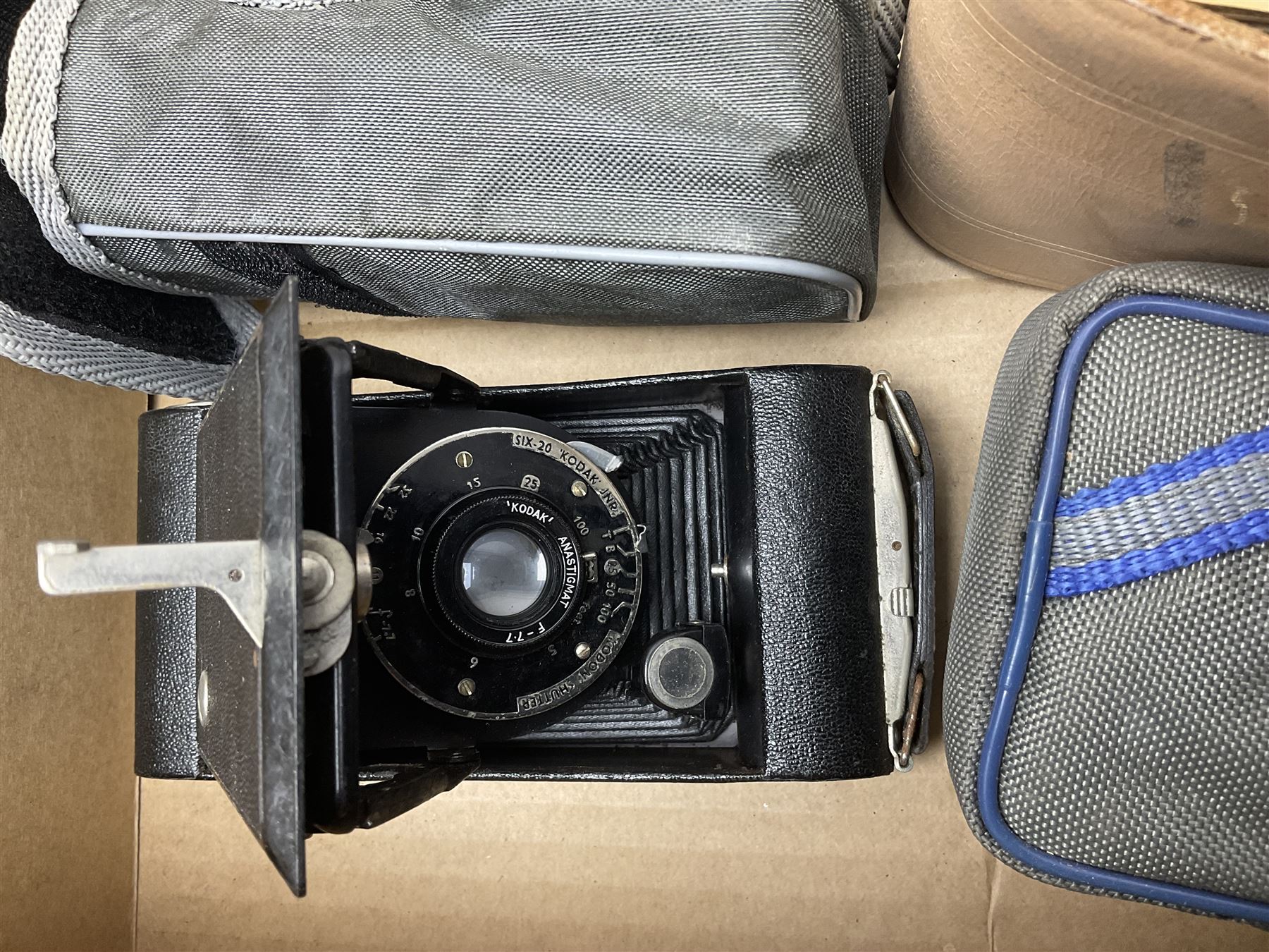 Large collection of cameras to include folding and SLR examples, including Rank Aldis, Agfa, Yashica, etc