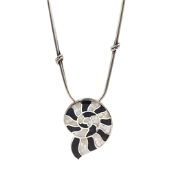 Silver mother of pearl and Whitby Jet ammonite design pendant necklace and matching stud earrings, stamped 925