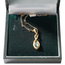 9ct gold chain necklace with gilt metal pendant 