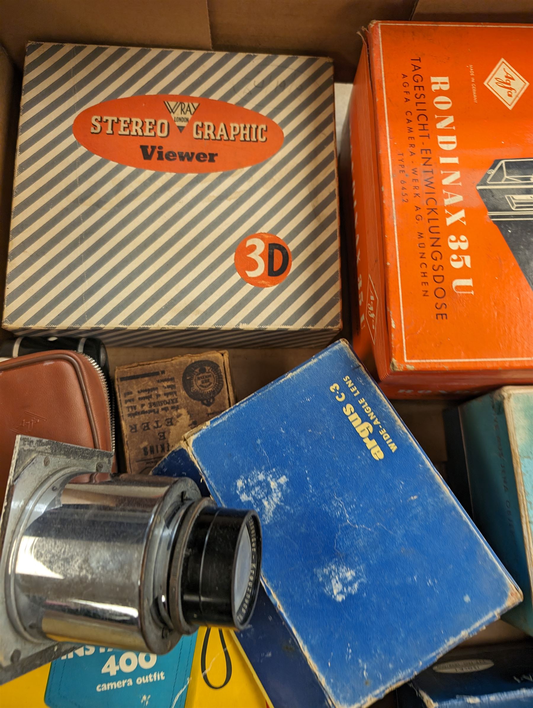 Watkins Bee Meter, in orignal box together with a Kodak Pocket Instamatic 400, Wray Stereo Graphic Viewer, Schneider-Kreuznach lens and a collection of other cameras and equipment 