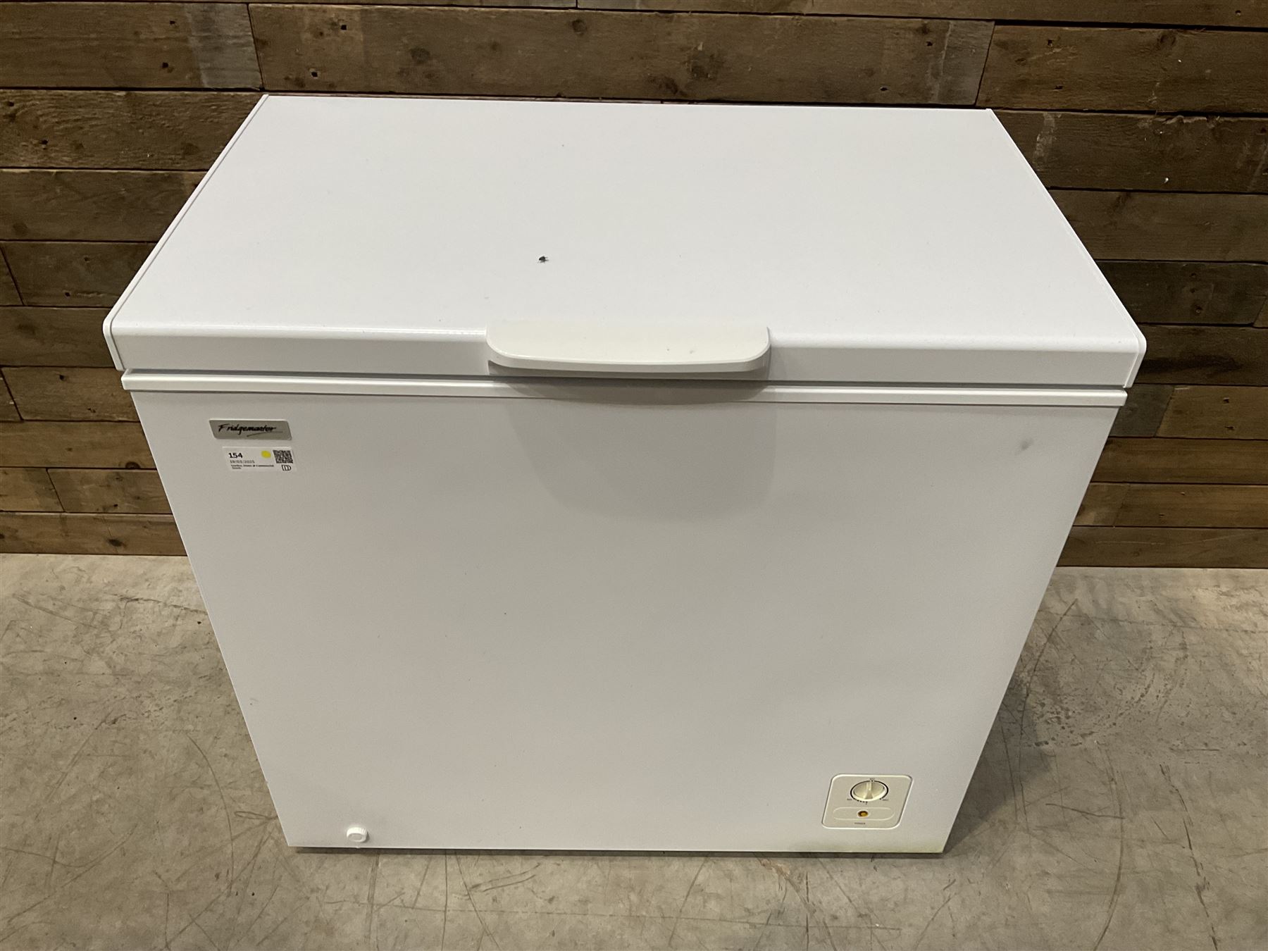 Fridgemaster MCF 194 chest freezer