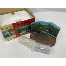 Lledo Vanguards - five 1:43 scale diorama sets comprising CD1002, PD1002, PD2002, RD 3002 and GD1002; with further Corgi 05508 Mini 7 racing club diorama set; all boxed (6)