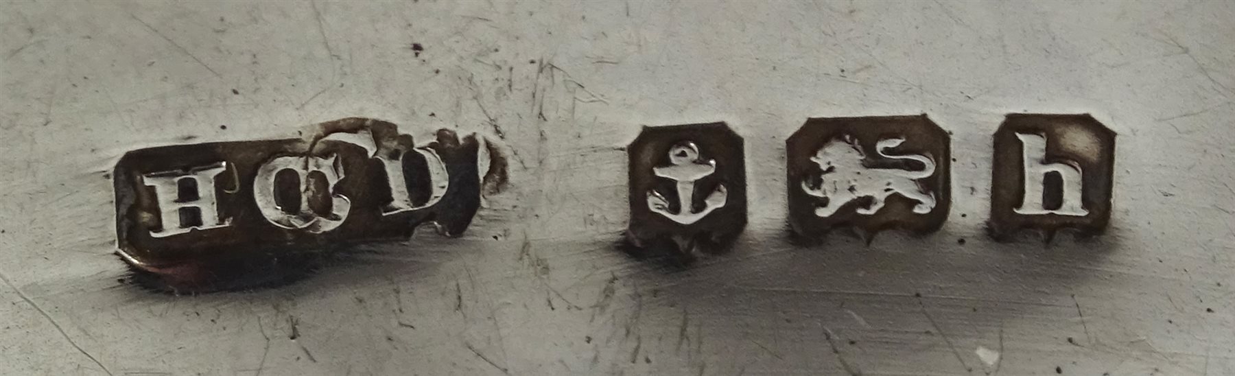 Two silver vases by Charles Edwards, London 1902, set of six teaspoons and sugar tongs by Lee & Wigfull, Sheffield 1918 cased, silver clover leaf bon bon dish by Henry Matthews, Birmingham 1903 and a hallmarked silver lidded box, weighable silver approx 6.9oz 