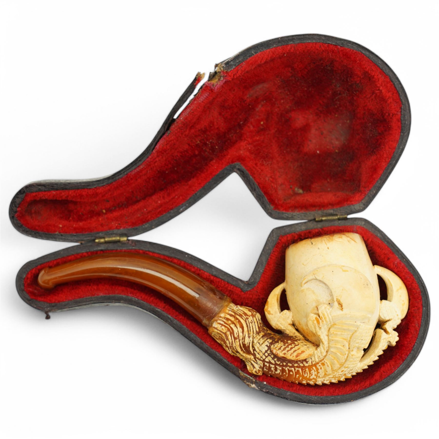 German World War I bayonet by J A Henckels and a Meerschaum pipe in case (2)