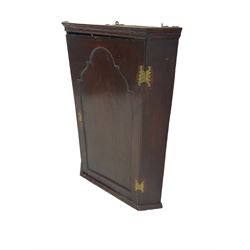 George III oak corner cupboard, single arch panelled door enclosing two shelves (W61cm H87cm); and carved oak panel with central bird motif and extending acanthus leaf carving (W116cm)