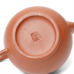 Three Chinese Yixing-style clay teapots, 20th century (3)