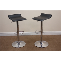  Pair chrome adjustable bar stools, H86cm  