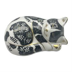 Royal Crown Derby paperweight, Misty, Royal Crown Derby Collectors Guild exclusive, with gold stopper, H3.5cm
