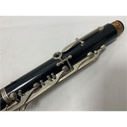 American Vito Reso-Tone 3 clarinet, serial noB75523; in fitted carrying case 