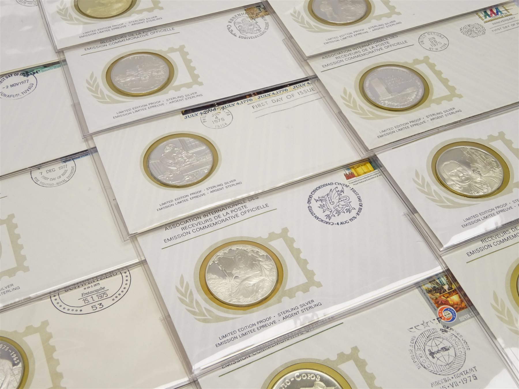 Twenty-eight sterling silver proof medallic first day covers, 'In Commemoration of the 400th Anniversary of the Birth of Peter Paul Rubens', each medallion, minted by the Franklin Mint, is housed within an 'International Society of Postmasters Official Commemorative Issue' cover, with accompanying certificate (28)

[image code: 7mc]