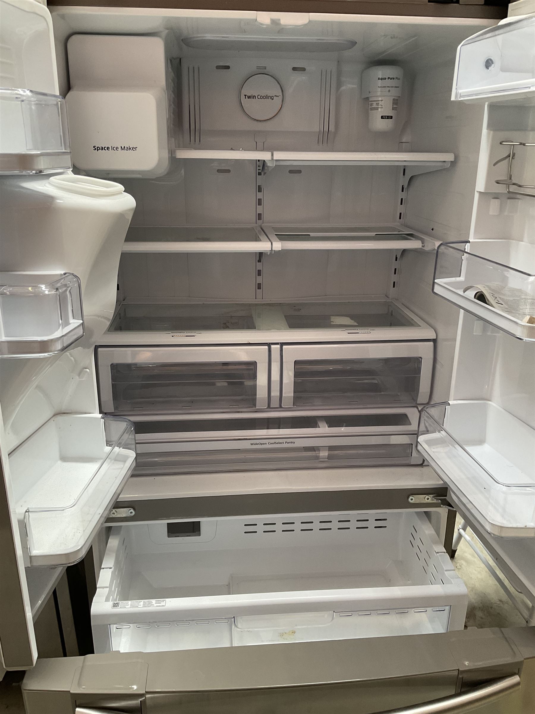 Samsung RFG23UERS American style fridge freezer with ice maker, humidity control and water dispenser  - THIS LOT IS TO BE COLLECTED BY APPOINTMENT FROM DUGGLEBY STORAGE, GREAT HILL, EASTFIELD, SCARBOROUGH, YO11 3TX