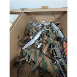 Collection of model cars and aeroplanes, including Corgi, Oxford Diecast, etc, Jetex Power Unit, empty diecast boxes etc 