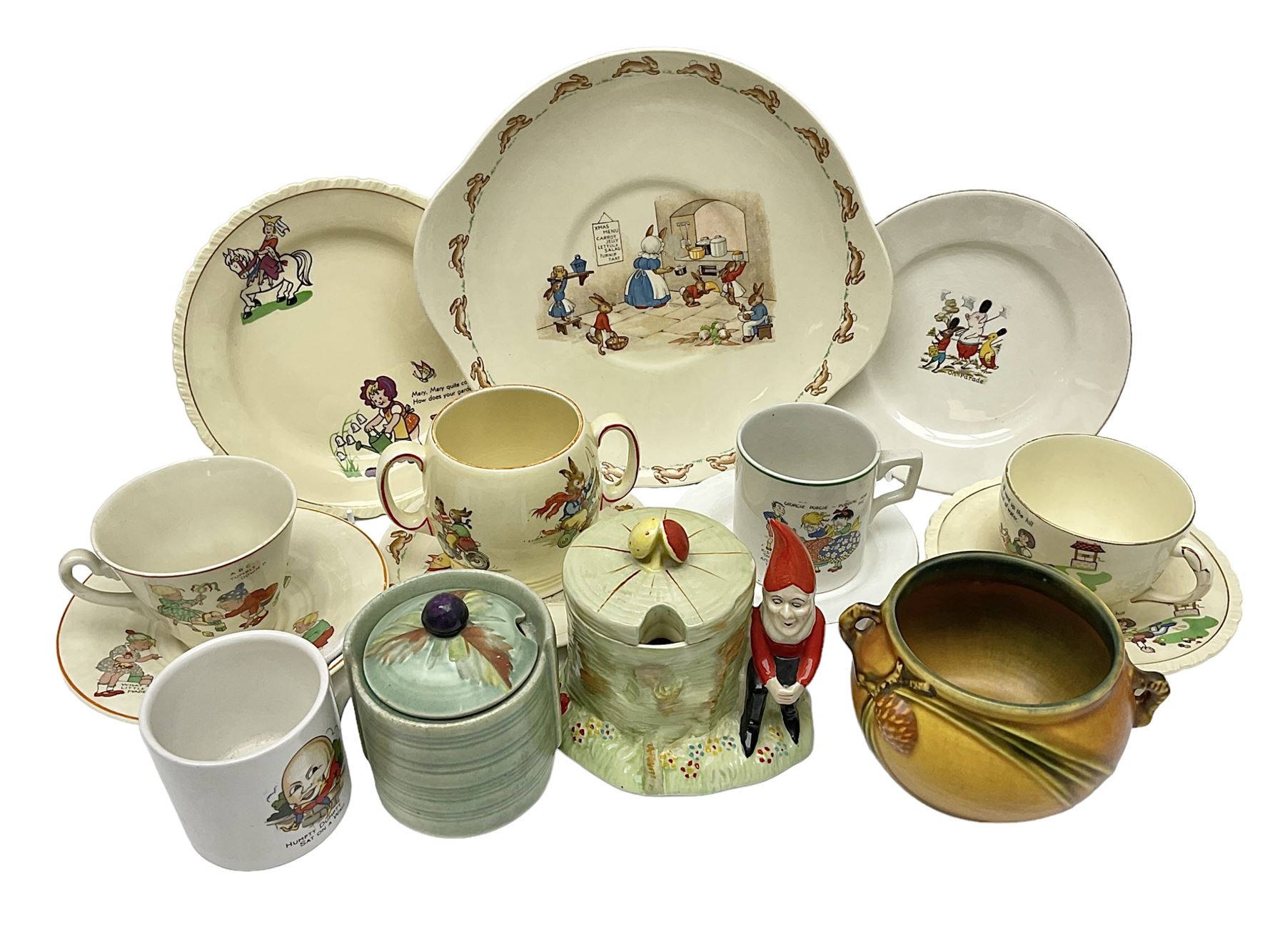 Roseville pine cone bowl, impressed 632-3