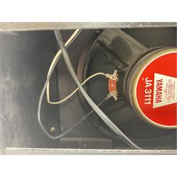 Yamaha VX Series 25B bass amplifier in black, serial no.4376 L49cm