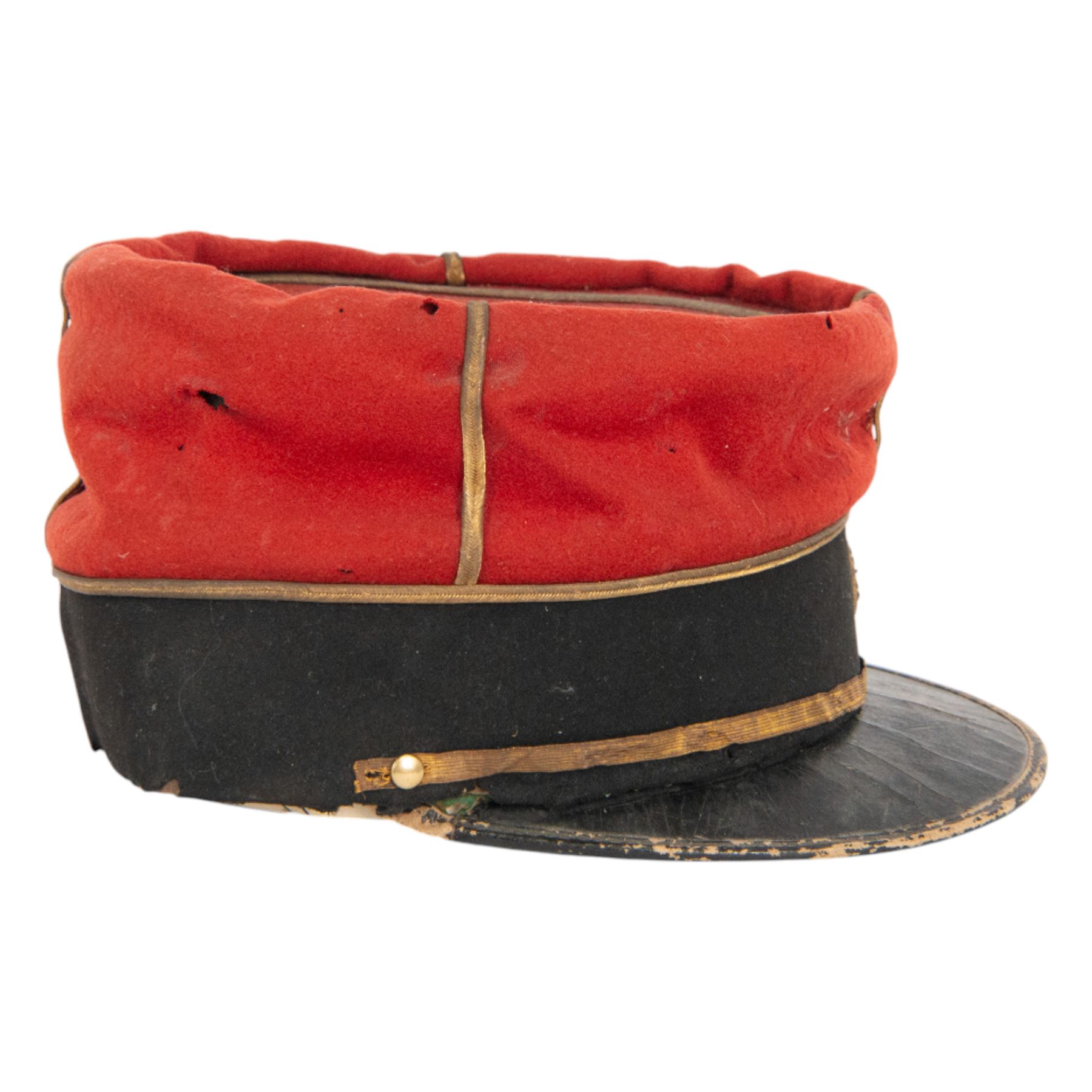 WWI French Administration Officer's kepi, 1914, the body in red wool with gilt piping and bullion wire woven star the front