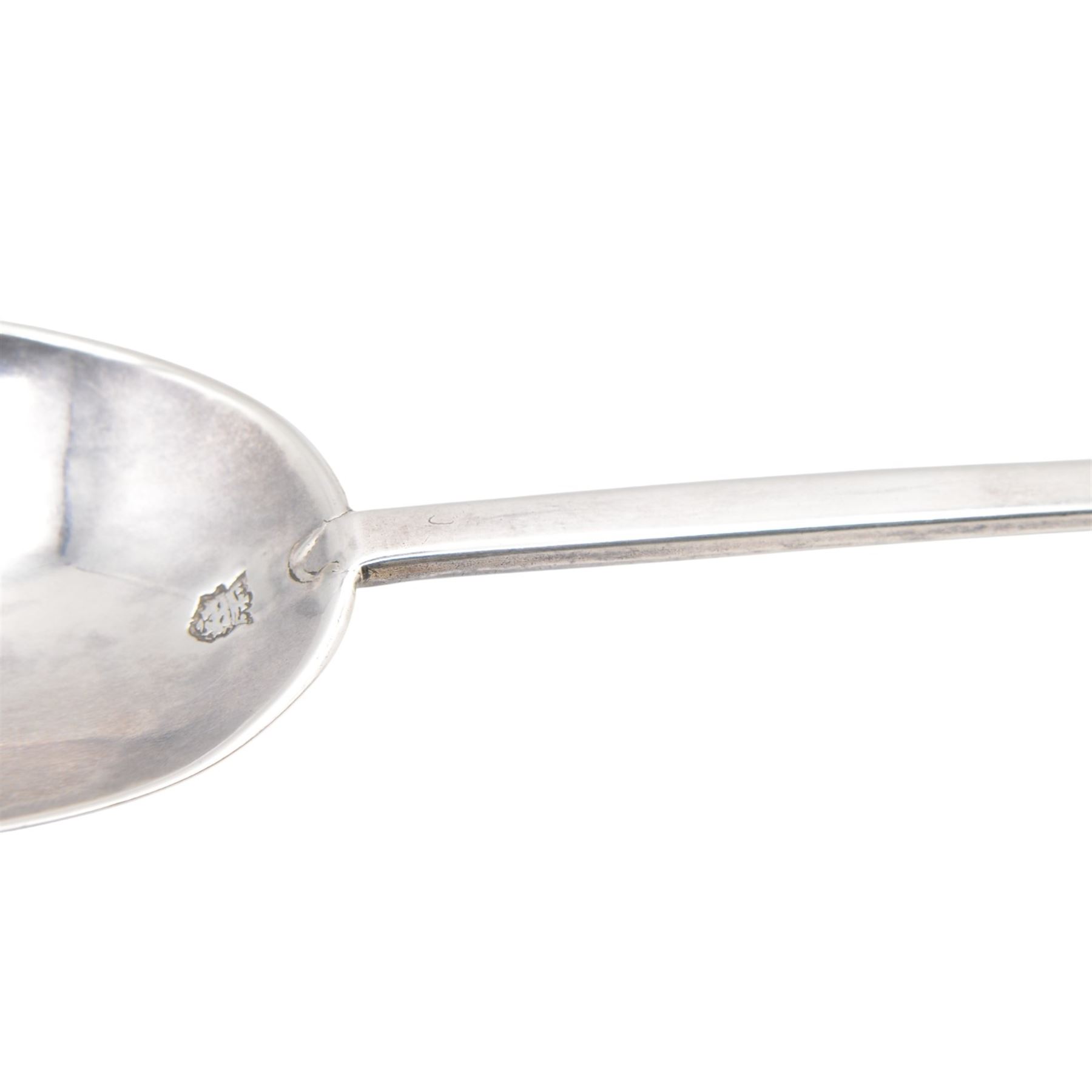 Charles II silver seal top spoon, with oval bowl and initials 'WAH' engraved to seal, with leopards head mark to bowl and maker's mark R over W to stem verso, L17cm