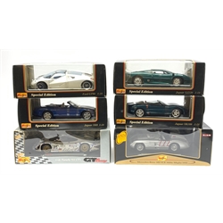 Maisto - six 1:18 scale die-cast models 