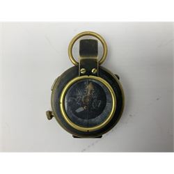 WW1 verner's pattern brass cased marching compass inscribed F-L No.74469 1917; in leather carrying case impressed W. Huddlestone Leatheries Ltd. 1917