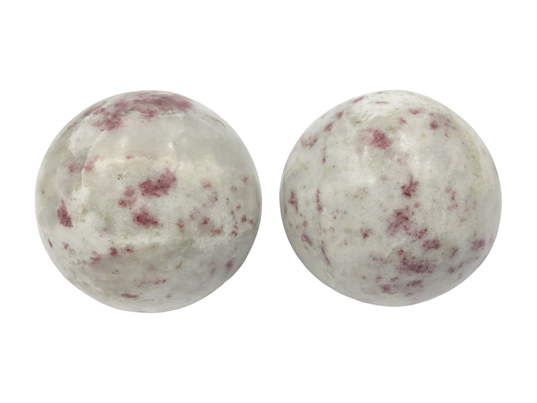 Pair of cinnabar spheres, upon gilt metal stands, H9cm D6cm 