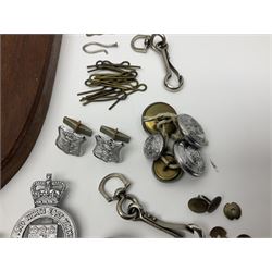 Police - large quantity of cap and collar badges, collar numbers and buttons for Hull City Police, Humberside Police, Lincolnshire Constabulary, York & North East Yorks Police etc; all queen's crown; and three helmet plates including one king's crown