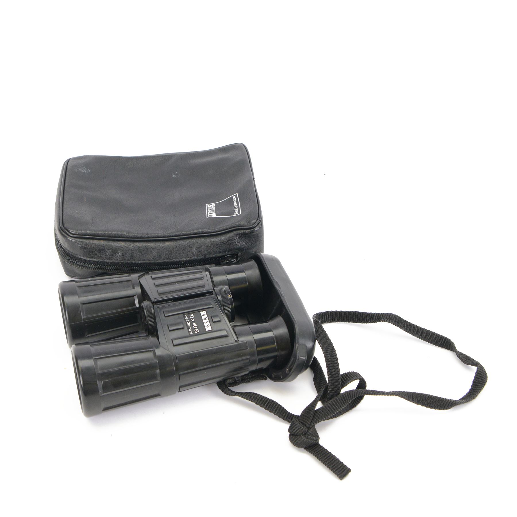 Zeiss 10 x 40 B binoculars, serial no. 271140 made in West Germany, in original soft case