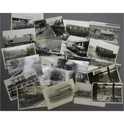  Sml collection of Railway Post Cards incl. some RP, Stations Locos. & Rolling Stock, approx 50  