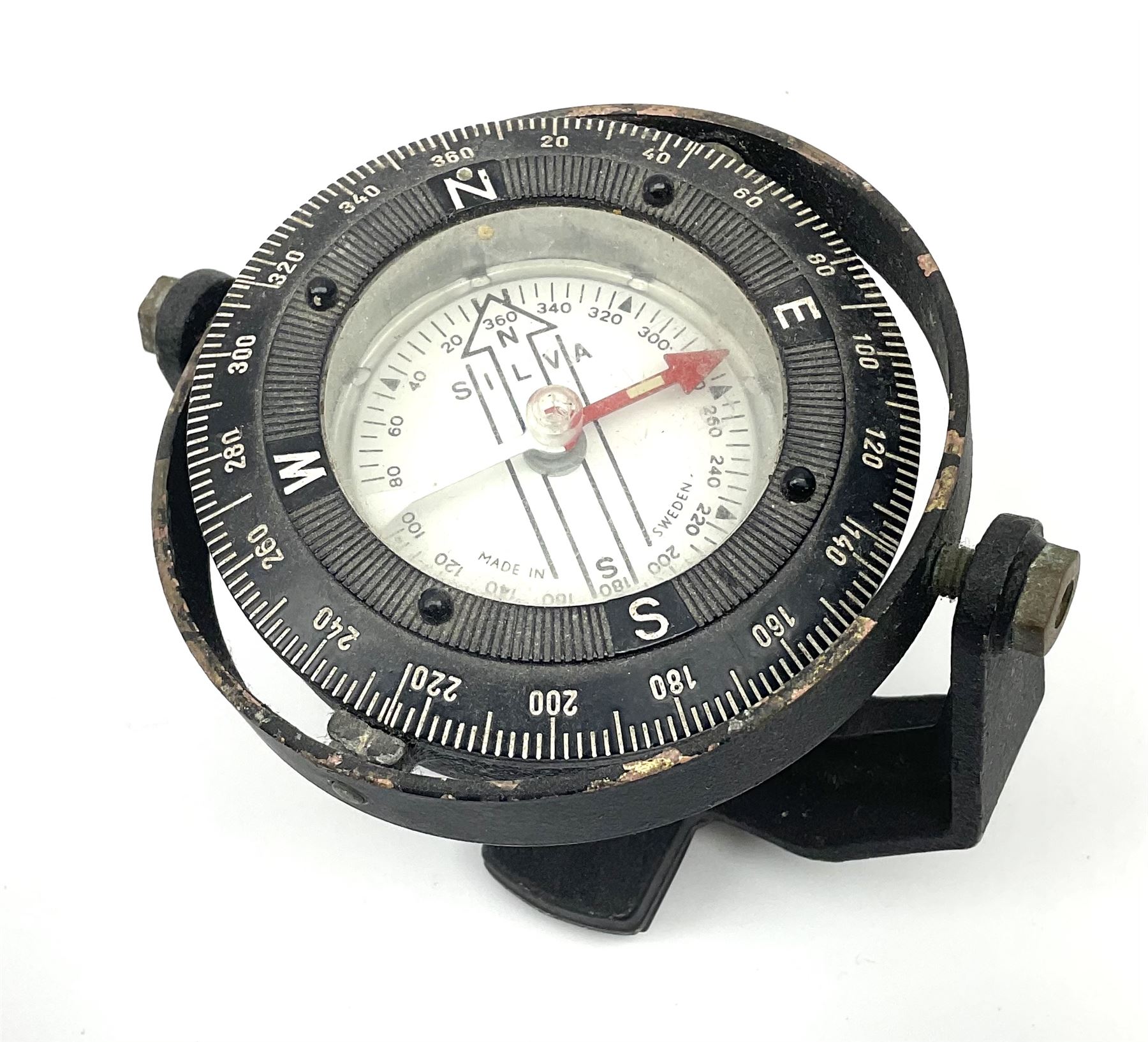 Small outlet boat compass