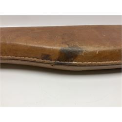 Leather leg-of-mutton shotgun case to accommodate 66cm (26