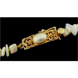 Single strand opal chip necklace, with 9ct gold pearl clasp, hallmarked