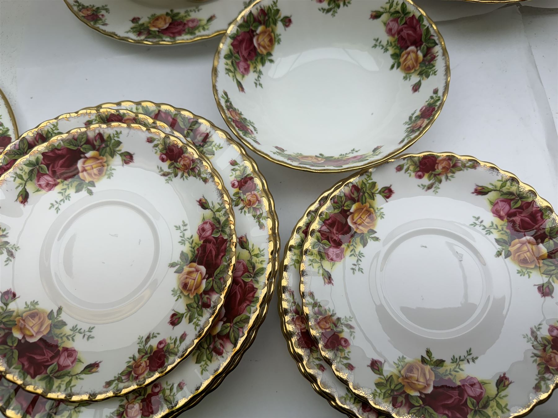 Royal Albert Old Country Roses pattern tea and dinner wares, including tiered cake stands, cake plate, napkin rings, egg cups, pierced serving platters, etc 