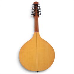 Late 20th century cittern by Stefan Sobell of Northumberland, commissioned in 1977, the pear shaped body with two piece flat back, oval sound hole, five course string configuration, contained within a fitted hard case, cittern length L73cm