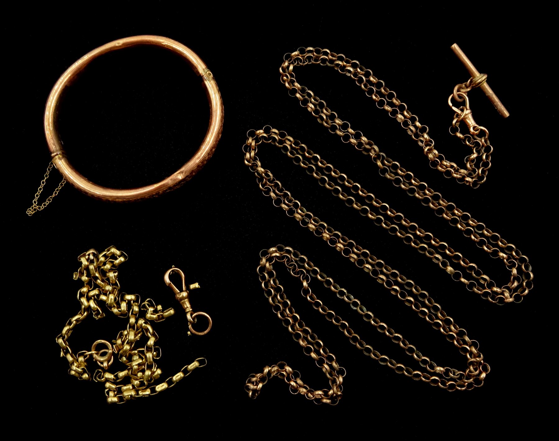 Rose gold hinged bangle, with bright cut decoration, gold belcher link necklace, with T bar and spring clasp and other 9ct gold jewellery oddements
