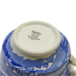 Copeland Spode Italian pattern part tea service, including teapot, six cups and ten saucers, five dessert plates, five side plates etc 