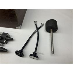 Astronomical telescope with achromatic coated lens, with tripod in wooden box 