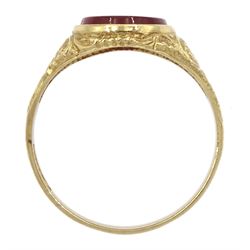 9ct gold oval carnelian signet ring, with scroll design shoulders, hallmarked