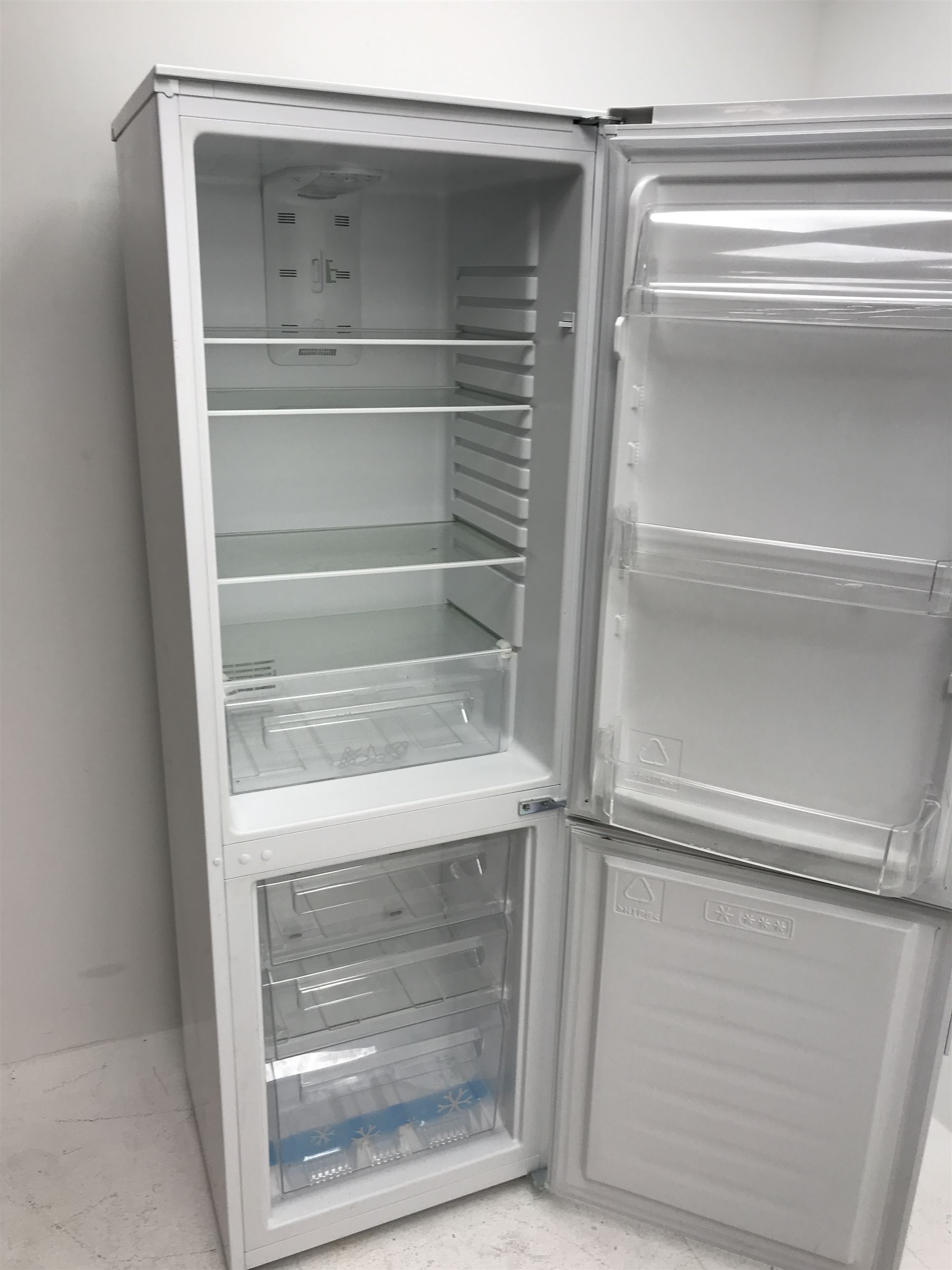 *Zanussi fridge freezer, W55cm, H169cm The Furnishings Sale