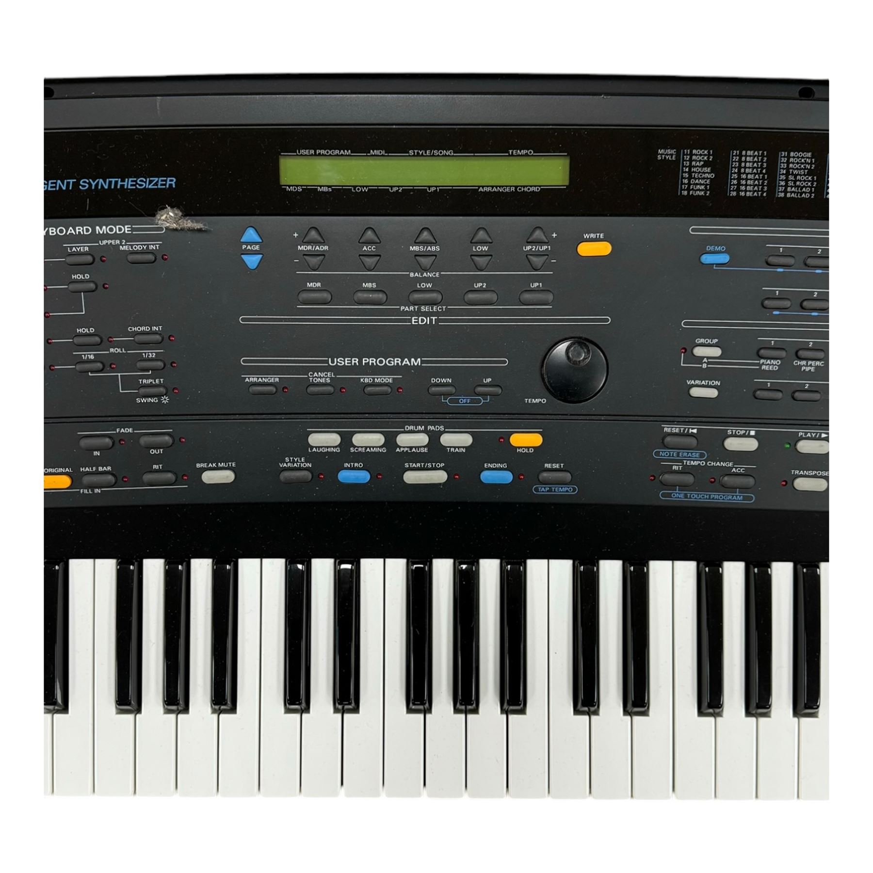 Roland E-86 'Intelligent synthesizer', W116cm
