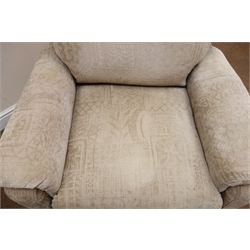  Cambridge electric rise and recliner armchair, upholstered in a beige fabric (W84cm) (18 months old) (This item is PAT tested - 5 day warranty from date of sale)  