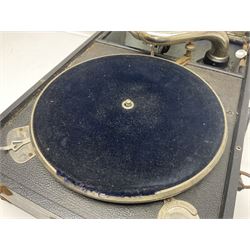Salon Decca portable record player
